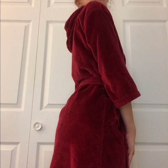 Ruby Red Robe - Picture 3 of 4